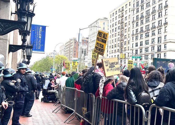 コロンビア大学の学生デモの様子