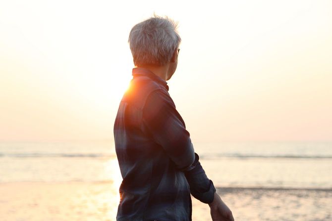 太陽と男性