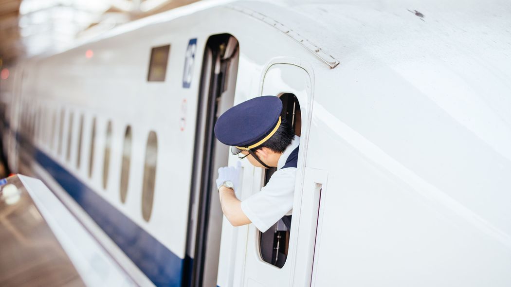 ｢外国人観光客や子連れ｣より厄介…JR東海が明かした､乗客をイライラさせる｢令和の新幹線2大トラブル｣
