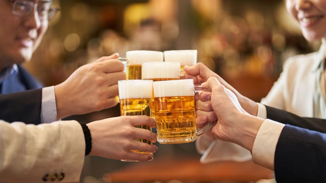 ｢これから半年間､誘われた飲み会は全部出てみてほしい｣コロナ入社組が知らない"会社の宴会"のすごい効果 "社内でバズる人"になれば､会社員人生は楽しくなる