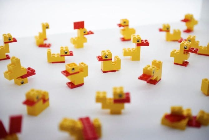 レゴブロックで作られたアヒル