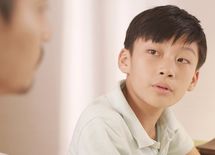 本棚に参考書ズラリ、なぜ成績が悪いのか