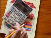 ボーナスで繰り上げ返済すると、こんなに負担が減るの!?