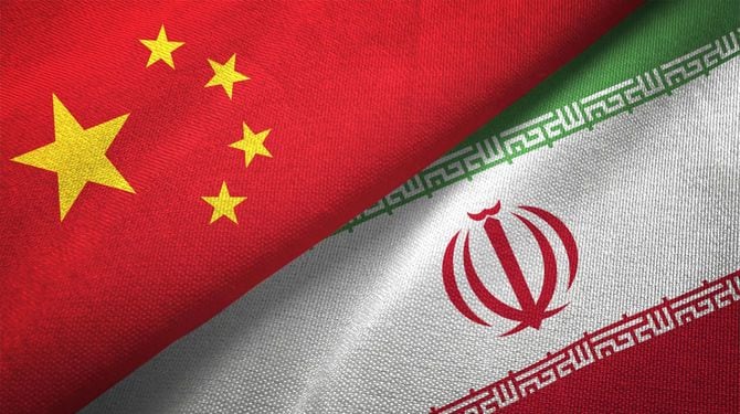 五星紅旗とイランの国旗