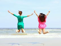 ズル休みが会社にバレた！ 理由が○○なら懲戒解雇も