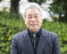 <strong>竹下 隆</strong> 70歳●1938年、秋田県生まれ。大阪大学文学部卒業後、三洋電機に入社。広報部長、営業部長を務め98年に同社を定年退職。97年からは関西学院大学社会学部の非常勤講師を兼務。98年原子力安全システム研究所客員研究員、2000年に日本福祉大学教授。現在は日本福祉大学福祉経営学部教授、四日市大学非常勤講師。