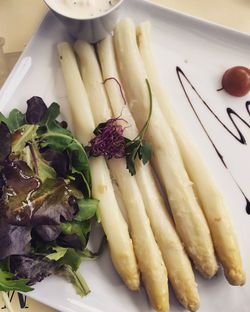 ホワイトアスパラガス