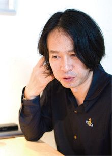 <strong>町田 康●まちだ・こう</strong><br>高校時代から音楽活動を始め、81年バンド「INU」で『メシ喰うな』を発表。96年処女小説『くっすん大黒』でドゥマゴ文学賞、野間文芸新人賞受賞。2000年『きれぎれ』で芥川賞受賞。05年『告白』で谷崎潤一郎賞受賞。このほか愛猫をテーマにした軽妙なエッセイでも人気を博す。「最近はパンクロッカーでさえふざけたことがいえない。息苦しさを感じます」