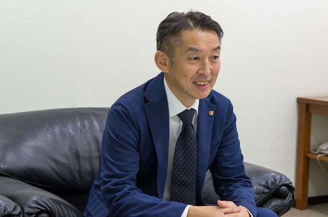 すかいらーくから出向し、しんぱちの取締役を務める早川順一郎氏
