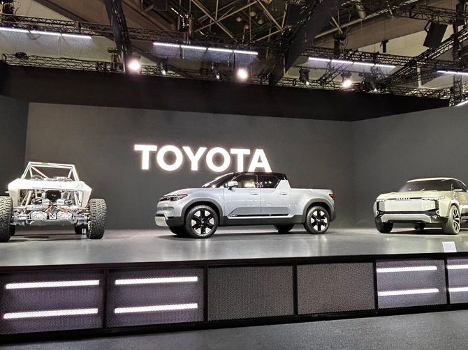 東京で開催されたジャパンモビリティショーに出展したトヨタ自動車のブース＝2023年10月26日、東京都内