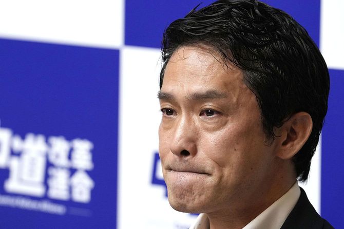 中道改革連合の議員総会でのあいさつで、感極まる小川淳也代表=2026年9月16日、国会