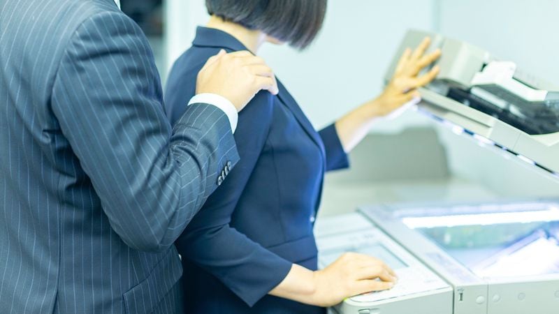 ｢お前の胸があと5センチ大きければ…｣気心知れた同僚への"鉄板ネタ"がある日突然セクハラ認定されたワケ みだらな発言を嫌がるのは当事者だけじゃない