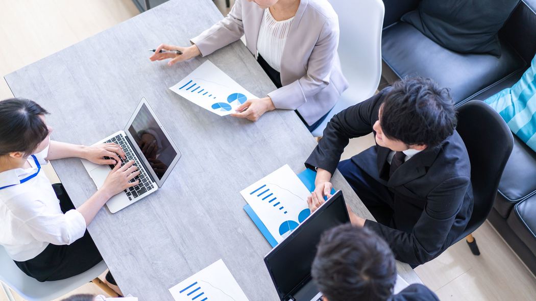 ｢指示待ち｣は若手社員の問題ではない…｢日本語を話していても日本語が通じない｣全国の企業で起きている現象 世代･属性を問わない｢共通言語｣が求められている