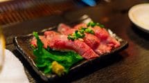 なぜ生肉の食中毒が後を絶たないのか…管理栄養士が教える｢絶対生はダメな肉vs.低リスクな肉と店｣の特徴