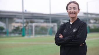 ｢10分も走れない｣日本代表に産後復帰した唯一のサッカー選手･宮本ともみ｢名門チーム監督就任までの汗と涙｣