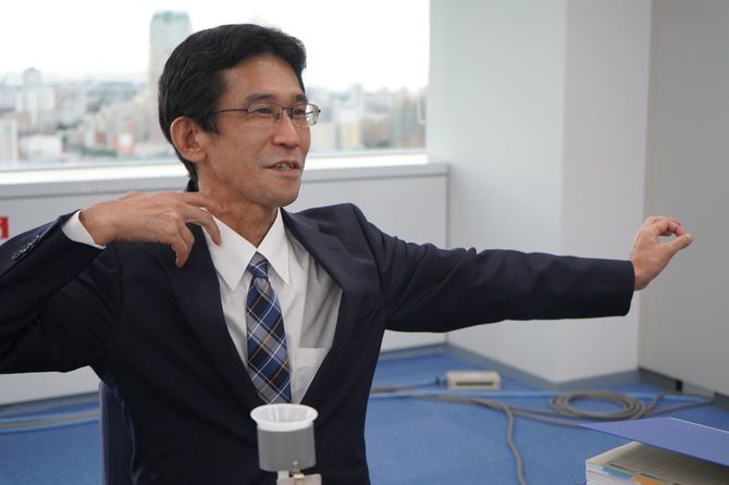 アーチェリー部時代の思い出を語る山口氏