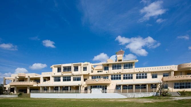 N高等学校の沖縄伊計本校