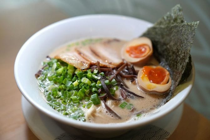 豚骨ラーメン