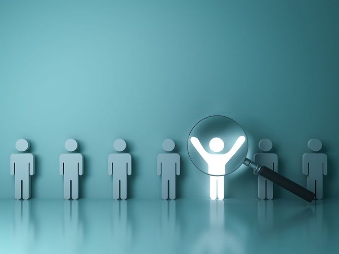 群衆と異なるコンセプト