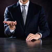 佐藤優｢絶対に大丈夫という人ほど､絶対に信用してはいけない