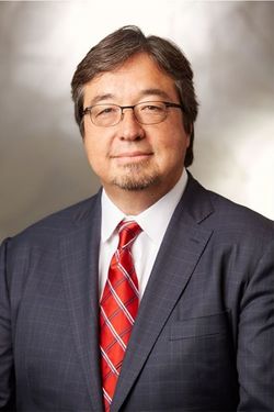 アルフレッド・サンドロック。”ドラックハンター”の異名をとる米国製薬会社バイオジェンの役員