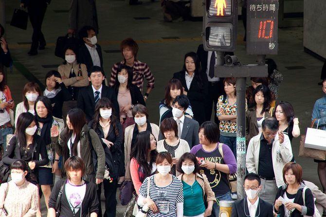 マスクをした人たち