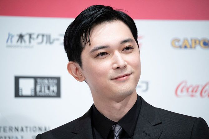 第38回東京国際映画祭「黒澤明賞」授賞式に出席した吉沢亮＝2025年11月3日、東京