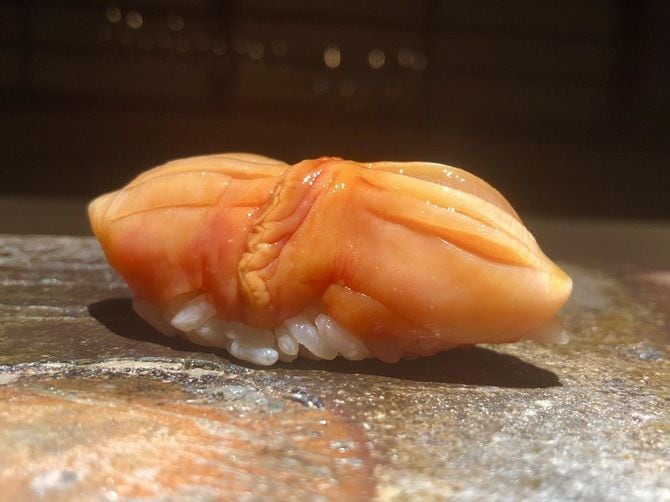 鮮やかな1貫の握り