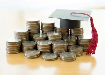 奨学金に「学費の出世払い制度」が導入