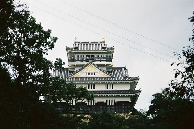 現在の岐阜城。1956年に建てられた模擬天守