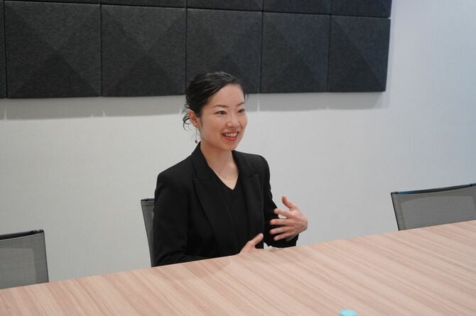 流通事業本部ブランド＆リテール事業部で、ライフスタイル事業開発室長　河野由佳さん