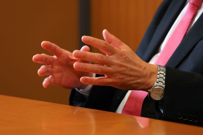 インタビューに応じる野田佳彦氏