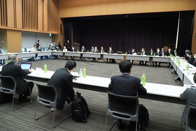 新型コロナウイルス感染症に関する政府専門家会議