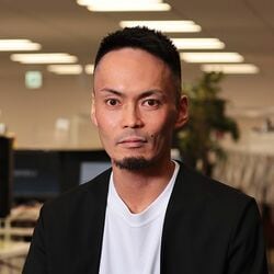 岩田 怜史（いわた・さとし）