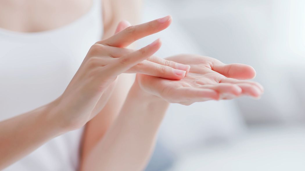 化粧水を｢口コミ｣で選ぶ人に伝えたい残酷な真実 よかれと思ったケアが老化を招く