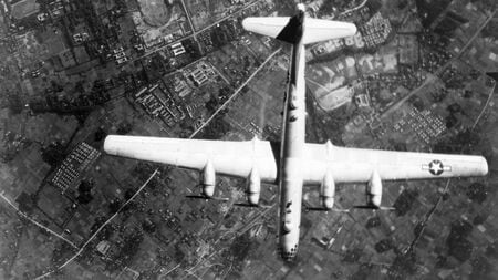 スバル創始者が夢想した｢400機の爆撃機｣の幻 ｢アメリカ本土を