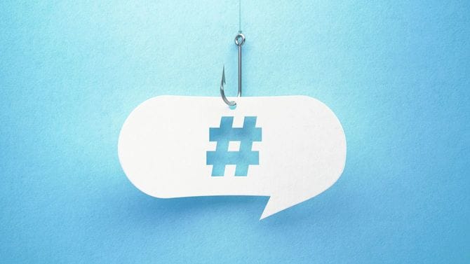 釣りフックとハッシュタグ