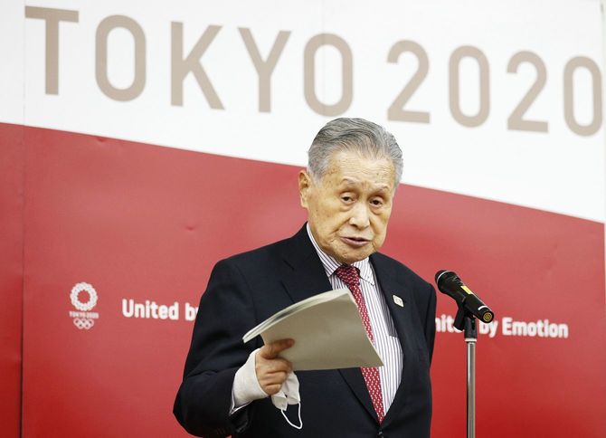 国際オリンピック委員会（IOC）のバッハ会長とのオンライン会談を終え、会見で発言する東京五輪・パラリンピック組織委員会の森喜朗会長＝2021年1月28日、東京都中央区［代表撮影］