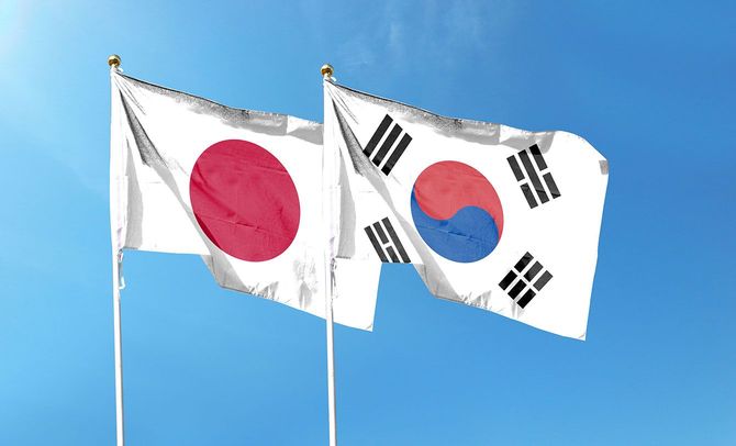 日本と韓国の国旗