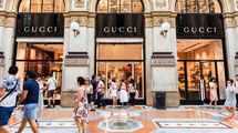 1年半で｢ランキング1位￫11位｣に転落…人気高級ブランド･グッチがハマった｢大幅値引き･株価急落｣の落とし穴