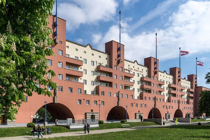 1927年から1930年にかけて建てられた、ウィーン19区にある集合住宅「カール・マルクス・ホーフ」