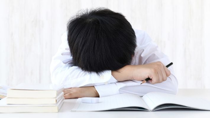 わが子が勉強しないのは｢親のせい｣である…｢頭のいい子の親｣が子供との会話の中で欠かさない4文字の言葉