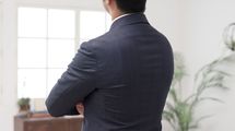 薄毛なのに前髪長めは｢見苦しい｣…若手社員からまったく信頼されない40代の｢一発アウト｣ヘアスタイル