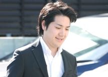 「マコとケイ」の大恋愛を邪魔する週刊誌