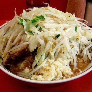 ラーメン二郎でダイエットする人の注文のコツ 麺硬め野菜マシマシ肉マシ President Online プレジデントオンライン