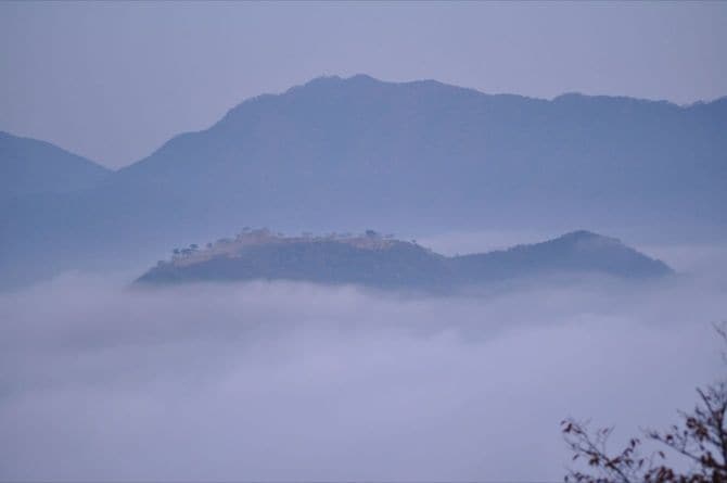 立雲峡から見た早朝の竹田城と雲海