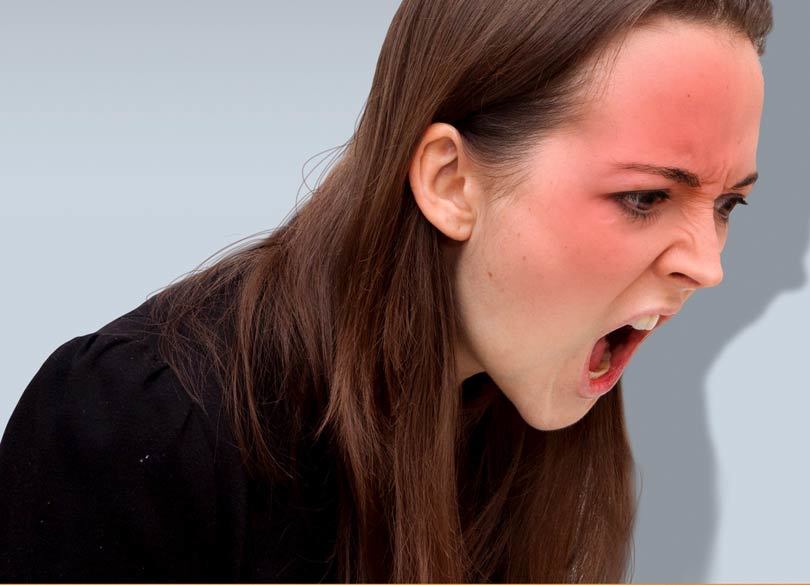 怒りと不安「頭ごなしの親」の子の行く末 子供がこぼす前に"こぼすな"と威嚇