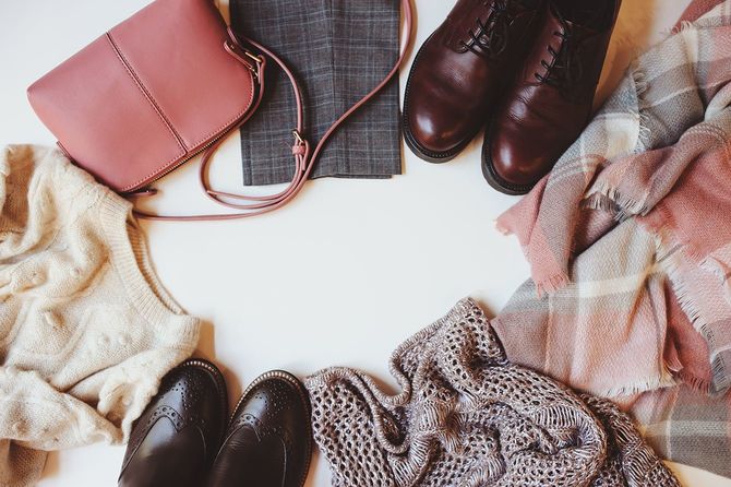 女性の服のセット