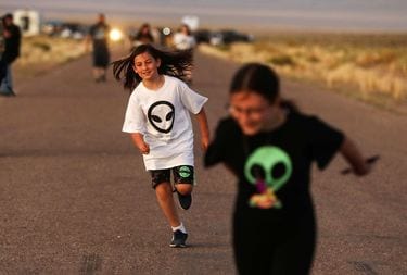 ネバダ州米軍基地「エリア51」の遠隔透視 : アメリカ政府の最高機密に迫る :… ネバダ州米軍基地「エリア51」の遠隔透視 ―アメリカ政府の最高