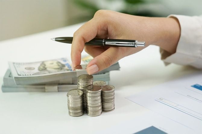 財務会計のお金。お金の概念を節約します。